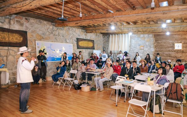 可信的配资平台 让能干的人相聚：泸沽湖畔，36位年轻人焕新纳西村庄